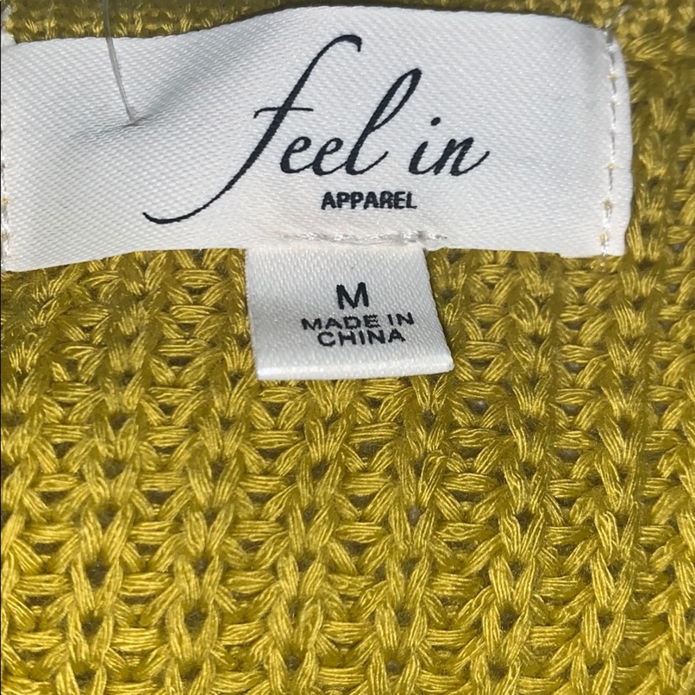 SOLD • Sleeveless Knit Top • - Picture 9 of 9